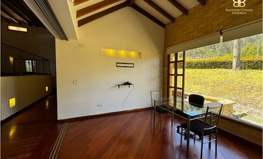 SE VENDE MAGNFICA CASA EN BOSQUES DE RENANIA EN BRICEÑO
