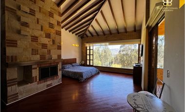 SE VENDE MAGNFICA CASA EN BOSQUES DE RENANIA EN BRICEÑO