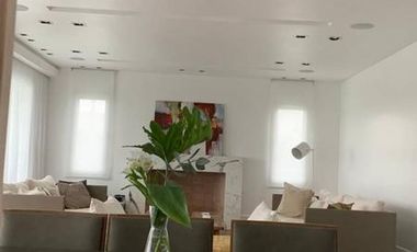 IMPONENTE CASA EN VENTA BARRIO EL GOLF NORDELTA