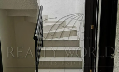 Casa en Venta en A 5 MIN DE GALERIAS METEPEC.