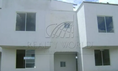 Casa en Venta en A 5 MIN DE GALERIAS METEPEC.