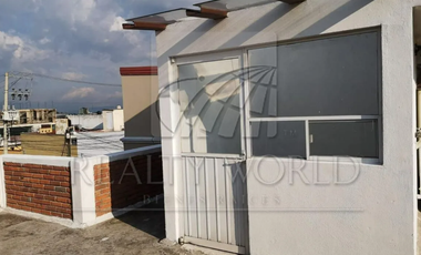Casa en Venta en A 5 MIN DE GALERIAS METEPEC.