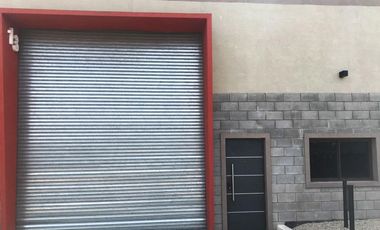 Venta depósito multiuso en Pavón-Exaltación de la Cruz