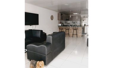 Casa en venta cerca a sector Granada