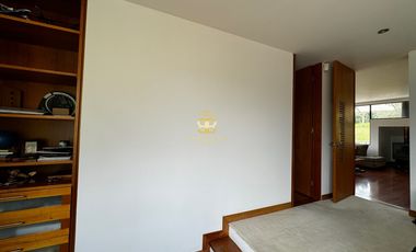 SE VENDE MAGNFICA CASA EN LA CALERA