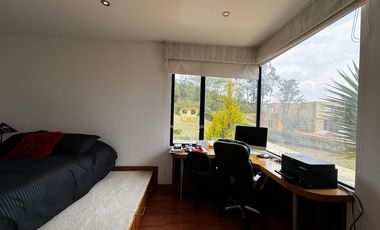 SE VENDE MAGNFICA CASA EN LA CALERA