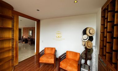 SE VENDE MAGNFICA CASA EN LA CALERA