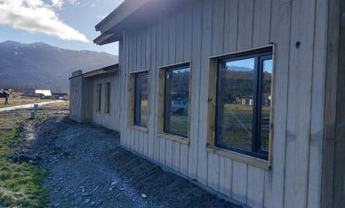 Casa a estrenar - B° Noregon - San Martin De Los Andes
