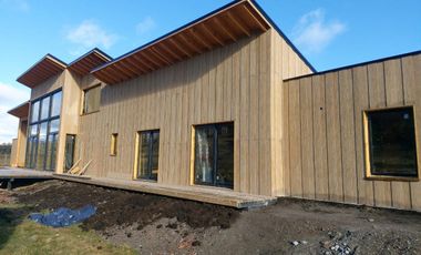 Casa a estrenar - B° Noregon - San Martin De Los Andes