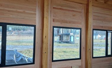 Casa a estrenar - B° Noregon - San Martin De Los Andes