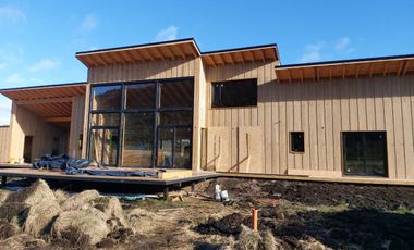 Casa a estrenar - B° Noregon - San Martin De Los Andes