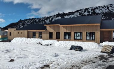 Casa a estrenar - B° Noregon - San Martin De Los Andes
