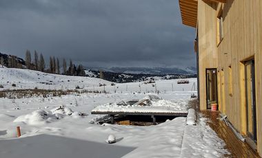 Casa a estrenar - B° Noregon - San Martin De Los Andes