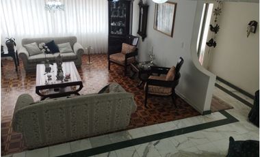 Casa para arriendo,  en Santa Bárbara Central