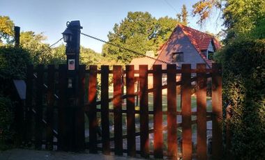 Casa quinta, Zamudio esq. Cavallo, Bº El Pinar, Marcos Paz, Cod.2280