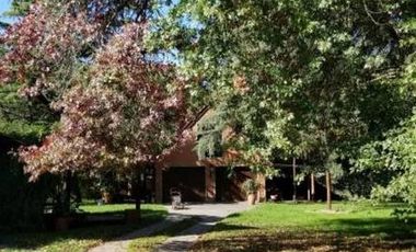 Casa quinta, Zamudio esq. Cavallo, Bº El Pinar, Marcos Paz, Cod.2280