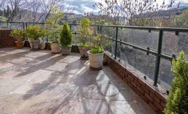 VENTA increible TRIPLEX Reciclado a full  4 dormit 2 coch playroom PILETA y terraza propias