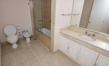 VENTA increible TRIPLEX Reciclado a full  4 dormit 2 coch playroom PILETA y terraza propias