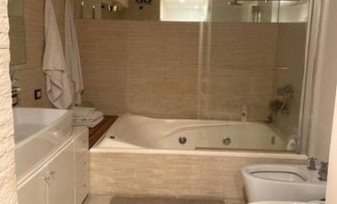 VENTA increible TRIPLEX Reciclado a full  4 dormit 2 coch playroom PILETA y terraza propias