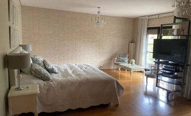 VENTA increible TRIPLEX Reciclado a full  4 dormit 2 coch playroom PILETA y terraza propias