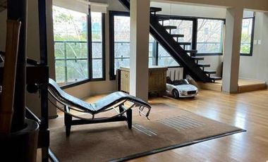 VENTA increible TRIPLEX Reciclado a full  4 dormit 2 coch playroom PILETA y terraza propias