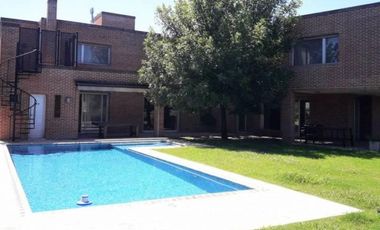NORDELTA LA ISLA  Venta de Importante Casa OPORTUNIDAD!!