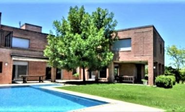 NORDELTA LA ISLA  Venta de Importante Casa OPORTUNIDAD!!