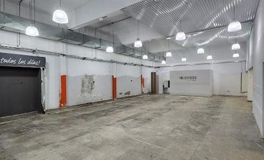 Galpón/ Amplio local Comercial 320m2 aprox.