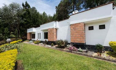 Hermosa casa finca de un solo nivel
