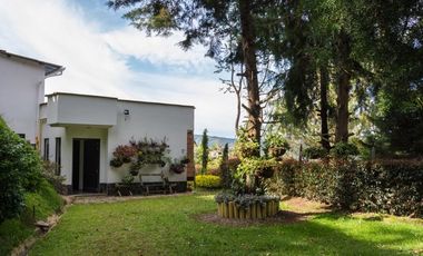 Hermosa casa finca de un solo nivel