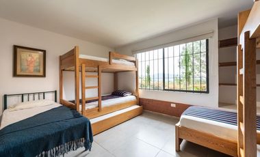 Hermosa casa finca de un solo nivel
