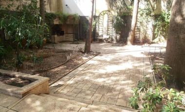 ALQUILER: U$8.500 paquete, sin muebles - Importante PISO estilo racionalista en la mejor zona de embajadas de Barrancas CON JARDÍN PROPIO!! -