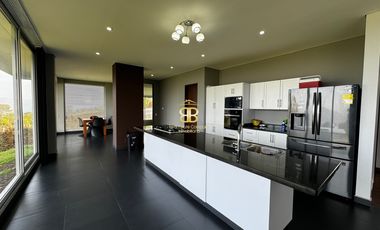 SE VENDE CASA EN YERBABUENA