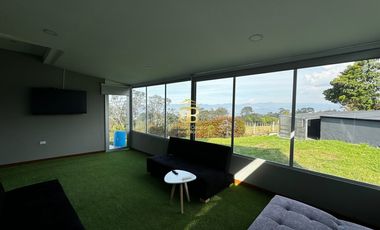 SE VENDE CASA EN YERBABUENA