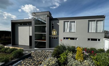 SE VENDE CASA EN YERBABUENA