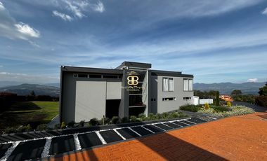 SE VENDE CASA EN YERBABUENA