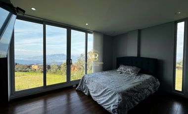 SE VENDE CASA EN YERBABUENA