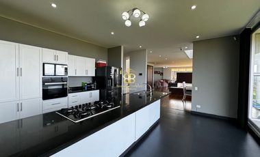 SE VENDE CASA EN YERBABUENA