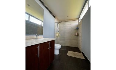 SE VENDE CASA EN YERBABUENA