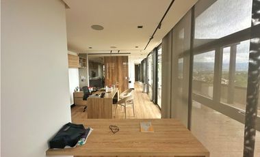 Se Vende Oficina Adecuada Y Amoblada Centro De Negocios Armenia.