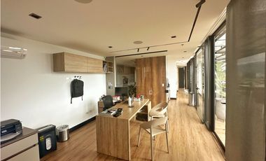 Se Vende Oficina Adecuada Y Amoblada Centro De Negocios Armenia.