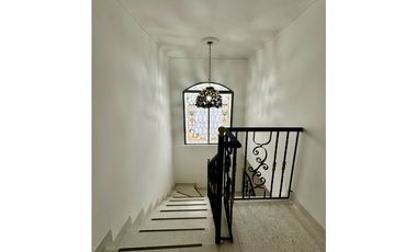 CASA CONJUNTO DE 2 PISOS EN VENTA