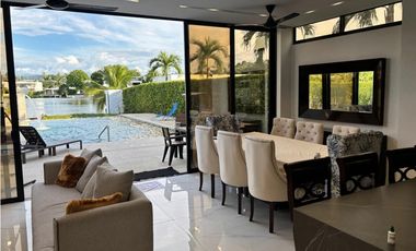 VENDO CASA PARA ESTRENAR EN LAGOS DEL PEÑON GIARADOT CUND.