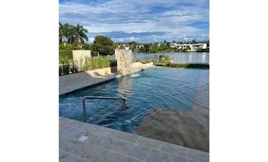 VENDO CASA PARA ESTRENAR EN LAGOS DEL PEÑON GIARADOT CUND.