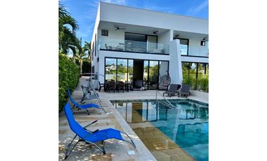 VENDO CASA PARA ESTRENAR EN LAGOS DEL PEÑON GIARADOT CUND.