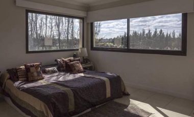 VENTA CASA EN LA ALAMEDA NORDELTA CON EXCELENTES VISTAS A LA LAGUNA