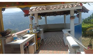FINCA RECREATIVA - CORREGUIMIENTO EL HATILLO- BARBOSA-ANTIOQUIA