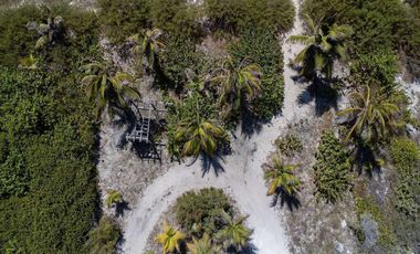 HERMOSO TERRENO FRENTE AL MAR EN VENTA