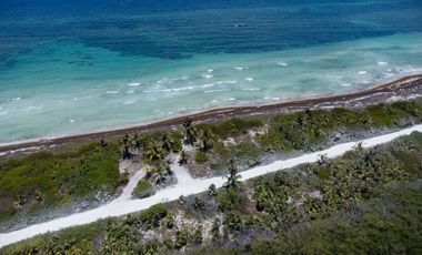 HERMOSO TERRENO FRENTE AL MAR EN VENTA