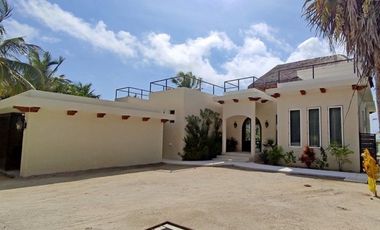 PACÍFICA Y LUJOSA VILLA DE TRES RECÁMARAS FRENTE AL MAR